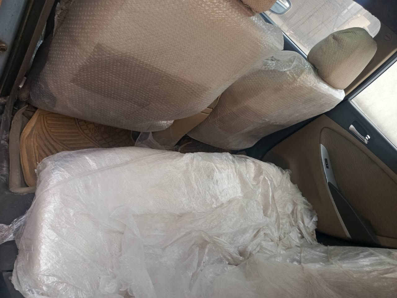 اكسنت 13 للبيع وارد امريكي مبدل جاملغ وبنيد السعر 75 مكاني الدورة ***********
