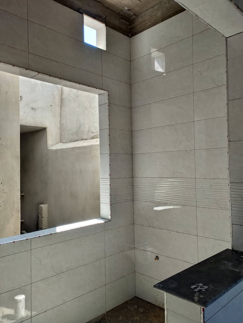 جزء من عملي جدران وارضيه متفرغ حالياً داخل الموصل فقط***********
