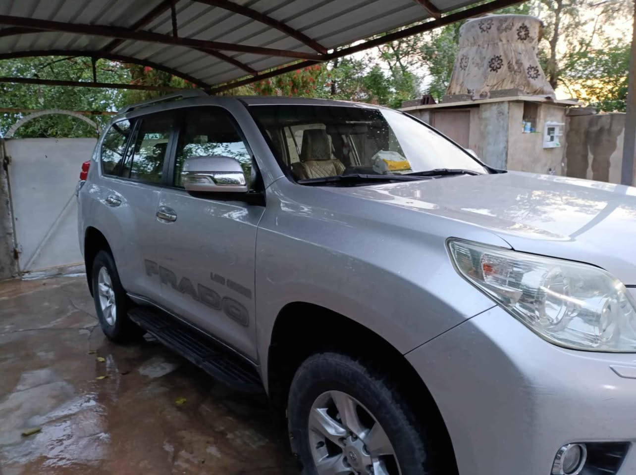 پرادۆ 2013ی چوار پستۆن مەکینە 2.7 ماشاء لله سەیارەکە زۆر پاک ماوەتەوە 149 هەزار ڕۆشتوە مواسەفات کۆلەپشت دەبل سپێرە سەنەوی تازەیە رەقەم هەولێرە بەناو خۆمە گێر مەکینە سبوغ بەشەرت بەس ئەو لێدرانە بچوکەی هەیە لە رەسمەکە دیارە یەک پەڵە ساردی تیا ئەکەوێ سعریشی 265 سەرم مەیەشێنە واتسئاپەکەم *********** كركوك, العراق
