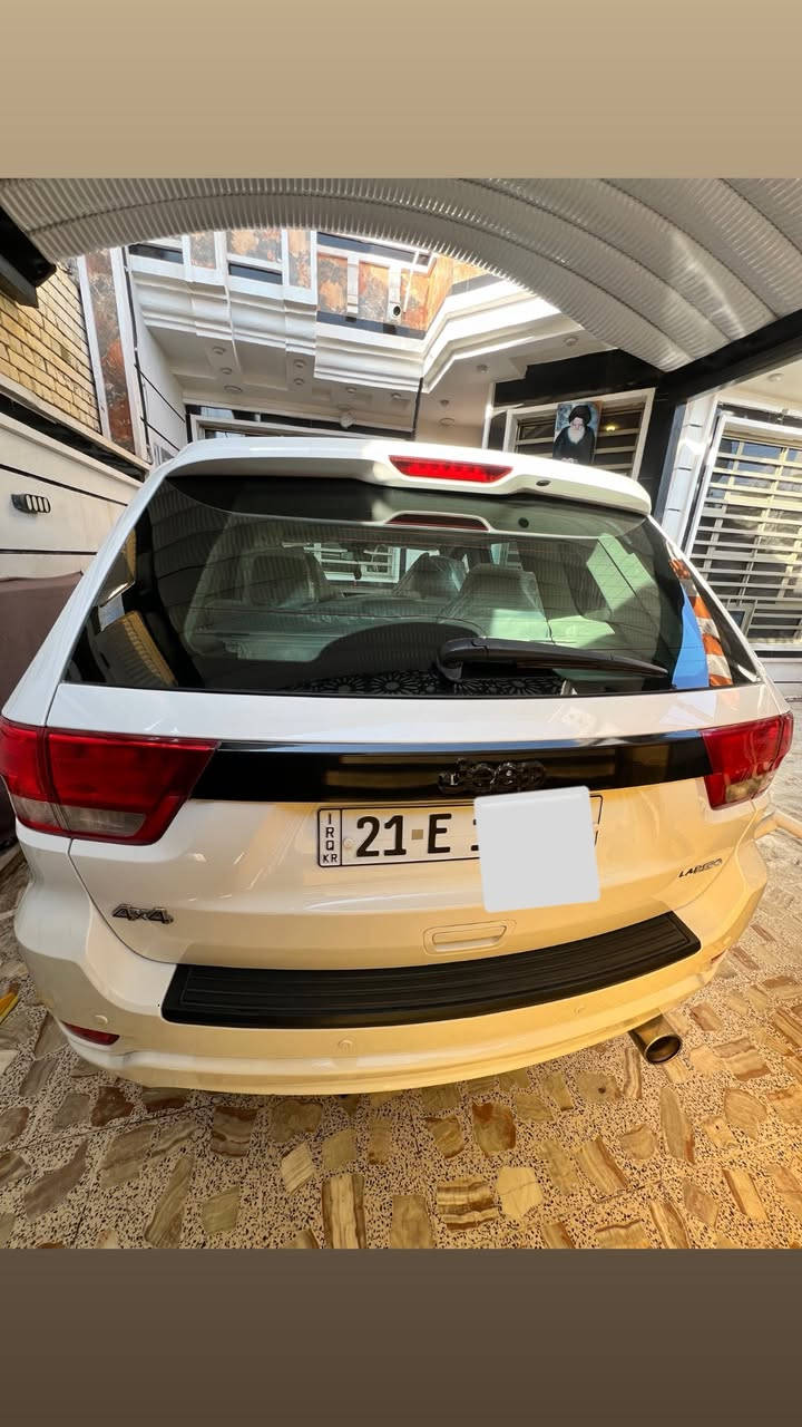 السلام عليكم
جيب موديل 2012

وارد خليجي كفالة من الضربة و الصبغ ما عدا الدعاميات

مواصفات السيارة:

شاشة 

كاميرا

حساسات خلفية

تحكمات ستيرن

كشنات جلد كهربائي

كشنات تدفئة

لايتات زنون

مكينة3.6

فتحة سقف

رقمها سليمانية بسمي هزة وتحويل جديد 

مكان السيارة:بغداد حي النصر

السعر خاص للاستفسار :***********
