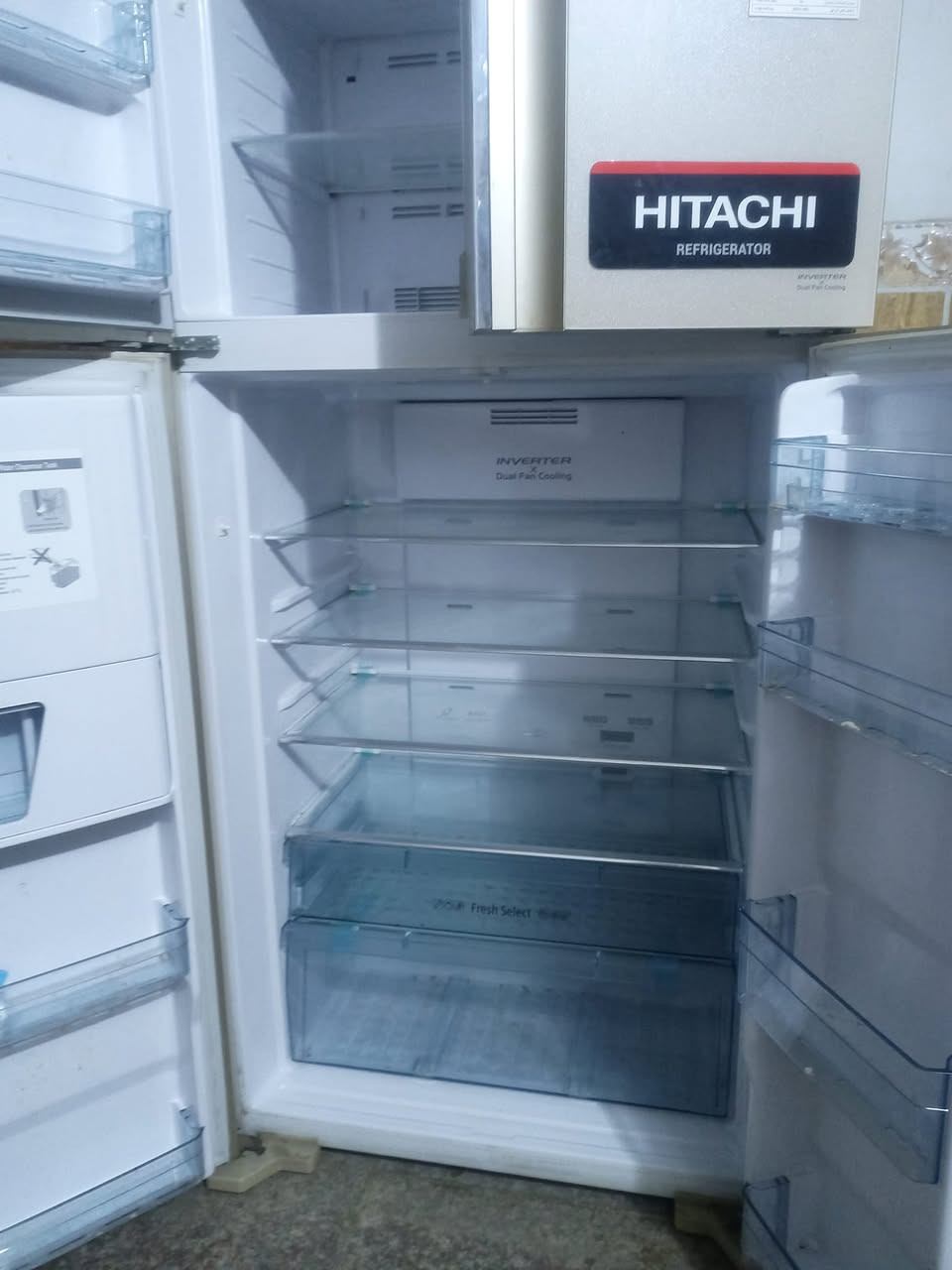 السلام عليكم
ثلاجة للبيع نوع هيتاشي كنتوري جديدة استعمال قليل مشتريها بمليون ونصف رايديها ٨٠٠ الف


**إذا كنت صاحب هذا الإعلان وتريد حذفه لأي سبب، رجاءا أرسل رسالة إلى الدعم الفني**