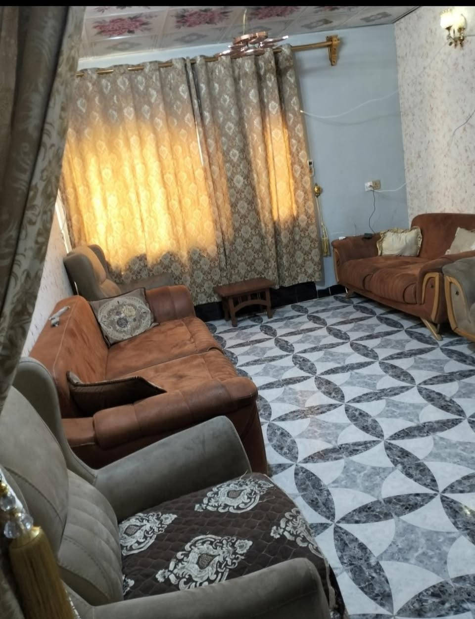 م اللبيع 10مقاعد سعر ١٥٠ بي مجال ***********
