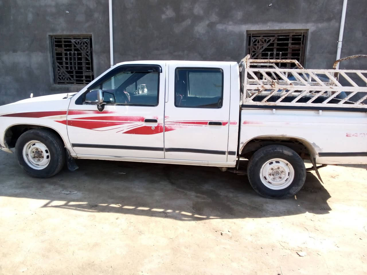 السلام عليكم نسيان 95 كشره نظيفه تبريد شغال مكفوله كفاله عامه السعر 52 رقم واسط بسمي
اتصال ***********
