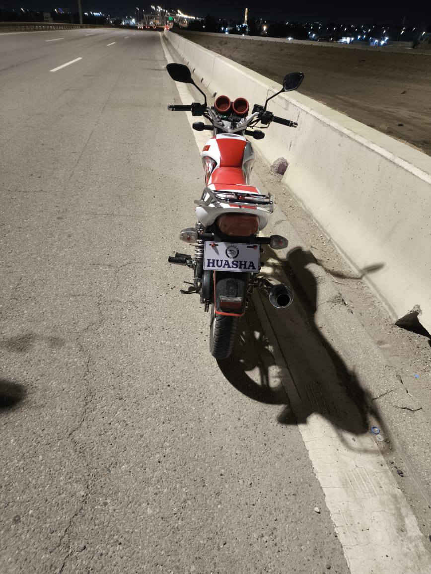 سلام عليكم موطار للبيع مكاني رمادي البفراج قريب عل مدخل سعر 750وبي مجال بصيط موديل 22 لستفسار واتساب ‏‪***********‬‏
