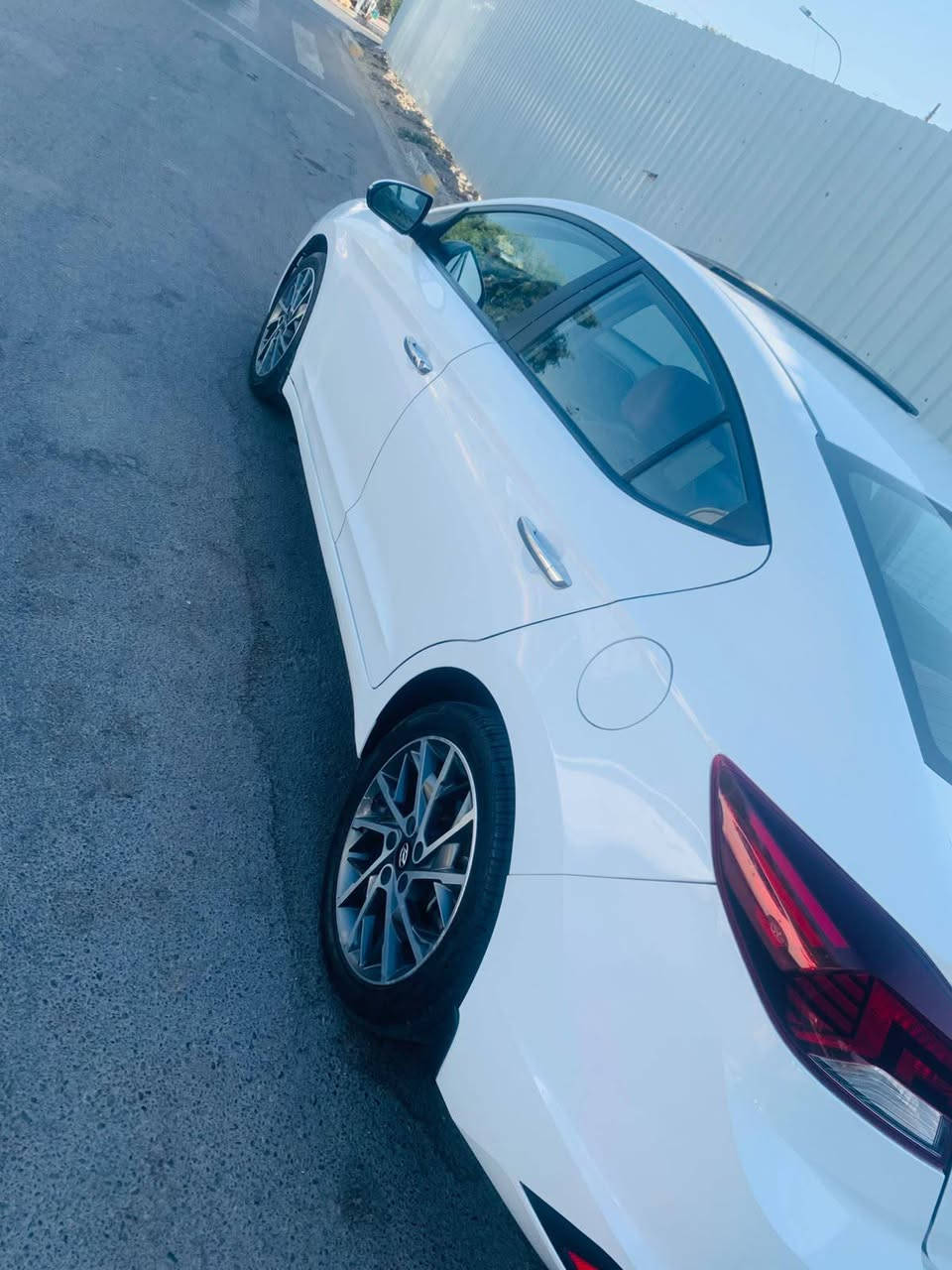 السلام عليكم النترا 2019خليجي شكل 2020 فول مواصفات 1/1 سونار وي صور
ماشيه79KMالف
بصمه
سلايد
ترحيب عند الاقتراب
لايت باليدات
مري شفط ترحيب
اشاير بالمري
حساس امامي 
حساس خلفي
كامره اماميه 
كامره خلفيه
لد نهاري
بك لايت لد
صندوق ذكي يفتح عند الاقتراب
5ويل كب
يدات نيكل
داخل صاج امامي وخلفي
تحكمات ستيرن جهتين
4انظمه قياده ECO
SPORT
NORMUL
SMART
شاشه نظام اندريود
كشنات جلد اصلي
بصمات عدد2 بصمه ثانيه ممستخدمه
كتلوك الشركه بيها 
طفايه تحت الكشن
جك والهوك والعده كامله بيها
شاشه اعطال
تبريد قطعتين
محرك2000دوش
لايت زنون
هزه ورقم وسنويه وملصق جديد
رقم بغداد دولي بأسمي
سياره بيها تبديل باب سايق فقط وصبغ دوسه تحت باب سايق فقط باقي مكفوله 
كير محرك تبريد ع شركه فول
عنوان الكريعات-صليخ
الرقم ***********
السعر 145$
