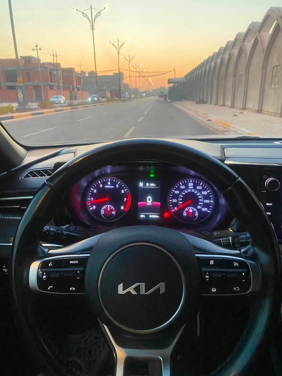 K5
2022 أبيض جي تي لاين 

رقم سليمانية بأسمي

ممشى 44 مايل

محرك 1،6 تيربو 

مواصفات الجي تي لاين معروفة 

حادثها من اميركا 

ربع البنيد صبغ و3 مكانات بارد 

و بالعراق انصبغ ربع باب خلفي 

ونصف باب الجنطة 

السعر 150 وبيها مجال 

كير محرك دواخل كفالة

***********
