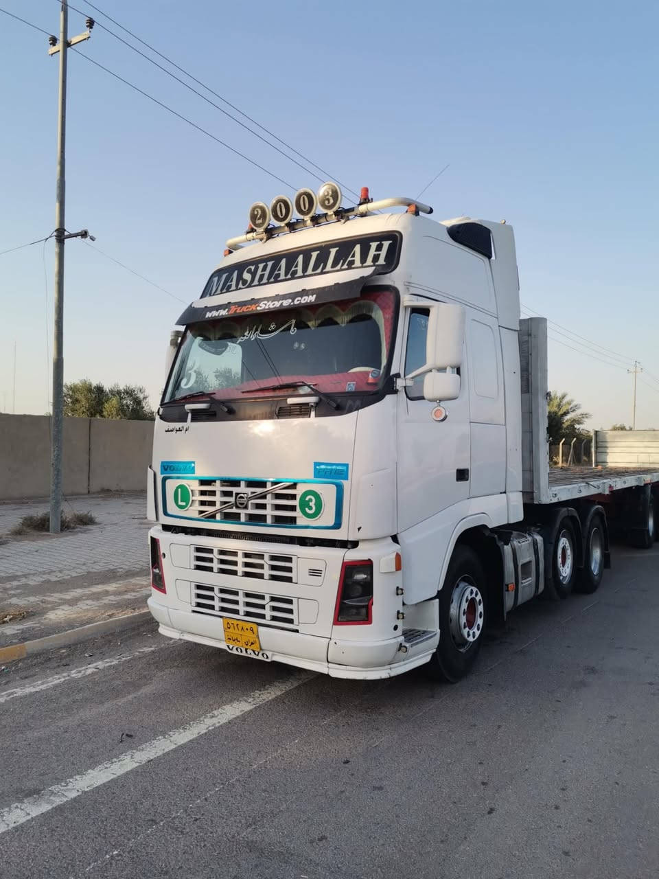 فالفو سنكل 2003 للبيع انجكترات جدد محرك نضيف كير اوتومتك بلادي شاصي مكفول تخم تاير سنويه نهايت2027 حصه كاز كركوك مربوطه سايلو شعار محلي شرط تحويل *********** مكان كركوك رقم سليمانيه
