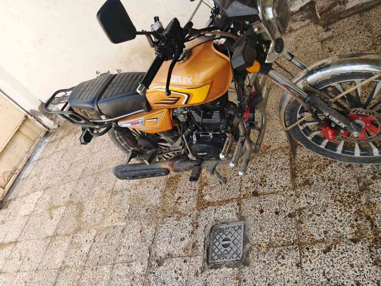 سلام وعليكم دراجه 2025لبيع نقصه شاشه محتركه صفاحيه جهت باتري اي نقص ما بيه دراجه بعد سعره 850بيه مجال ***********
