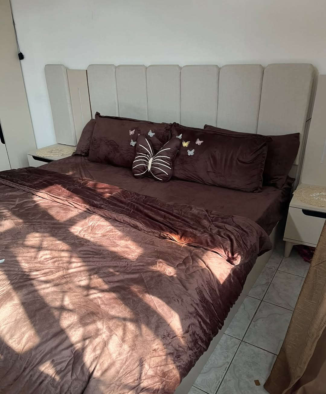 غرفة تركي للبيع
نظام ابواب 🚪

5 قطع 🧩

السرير مخزن 🛏️

انارة داخل الكنتور وبجانب السرير 💡

نظافة95‎%‎💯

استخدام جداً قليل 💕

الموقع بغداد 

السعر500


**إذا كنت صاحب هذا الإعلان وتريد حذفه لأي سبب، رجاءا أرسل رسالة إلى الدعم الفني**