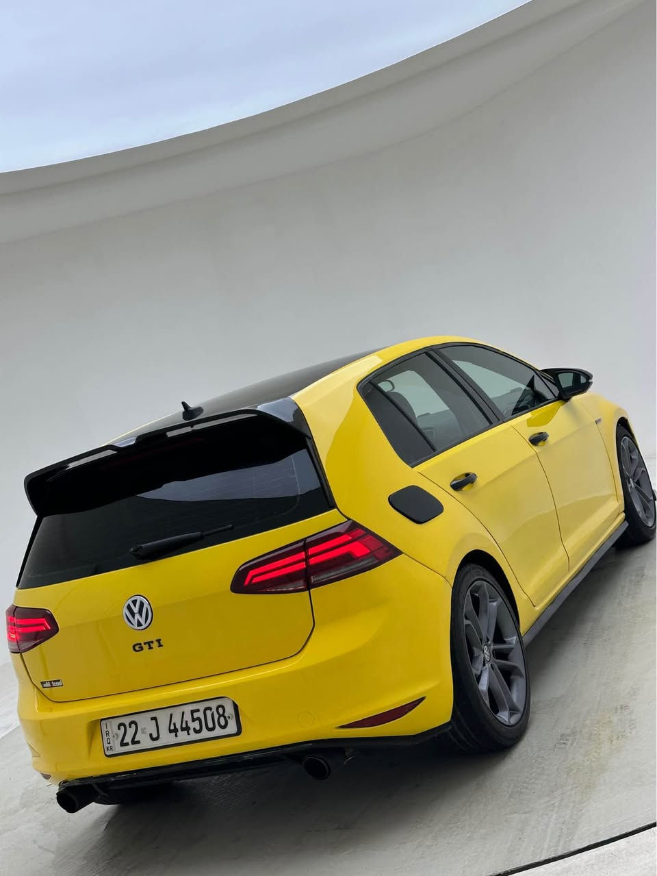 ۆلف GTI.   2016                                حزام بۆياحە بئ مەعە جون لايت و بەگ لايت کراوە بە ٢٠٢٠ مات کراوە بە بۆياخ سيارەکە ستەجی 2لە سەرە پستۆن کولەر R  لەسەرە بە شەرتی دوکەڵو بوخار 4تايەی تازەی لەسەرە.       هيج مەسرەفێ کی تیانیە *********** السليمانية, العراق
