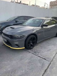 5700 RT للبيع لون سمنتي  هزة جديدة ل 26   بسمي السياره تحويل ثاني يوم ...