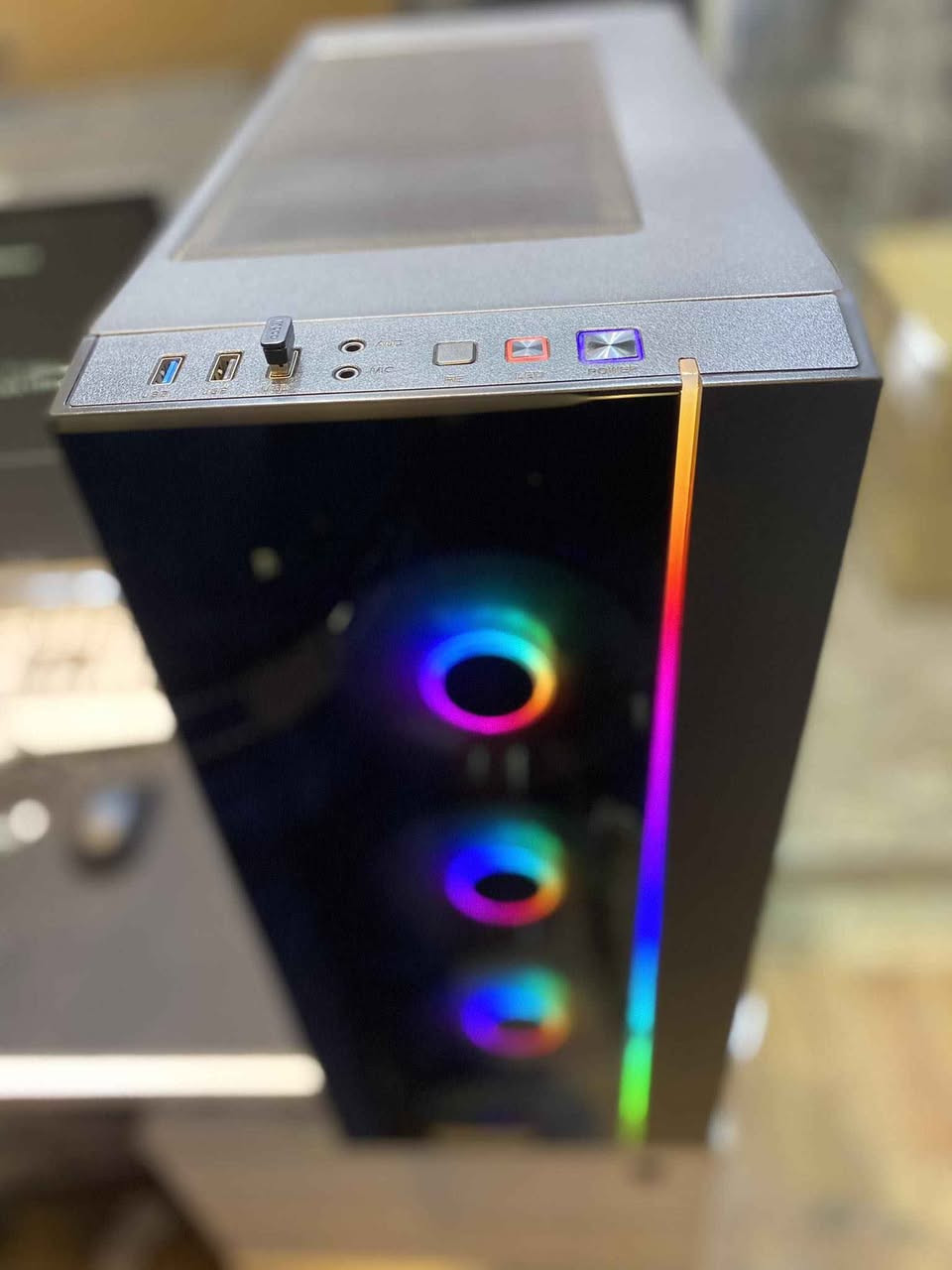 Cpu r5 3600
Ram 16g 3200
M.b Msi b450 pro
Gpu 1660 ti Msi
Power 535w rgb
Caes deep cool 3fan rgb
Cpu cooler 240 oversteel كربلاء, العراق


**إذا كنت صاحب هذا الإعلان وتريد حذفه لأي سبب، رجاءا أرسل رسالة إلى الدعم الفني**
