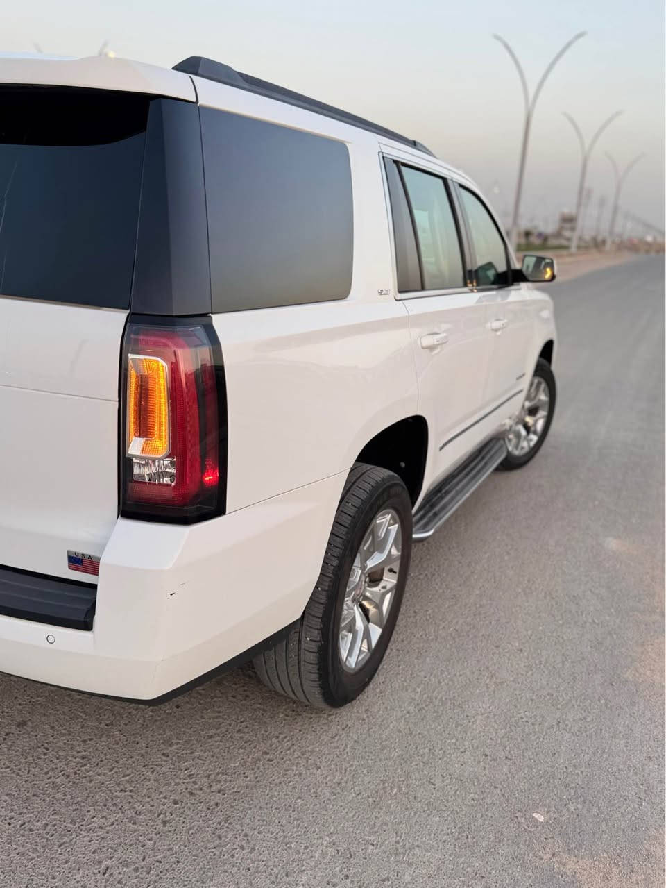 سلام عليكم 
جمسي يوگن 2108 SLT فول مواصفات 
فتحه رادار امامي خلفي جانبي 
حساسات بالكشنات 
كشنات تدفئة تبريد 
كشنات فصل 
اشاير بالمري ليلي نهاري 
وبعد بيها هواي مواصفات واضحه بالصور 
حادثها بند صبغ ومدكر نفس اللون ابيض صدفي
مرقم بغداد دخول جديد كتاب ضباط تحويل ثاني يوم 
***********
السعر 310$ البصرة, العراق
