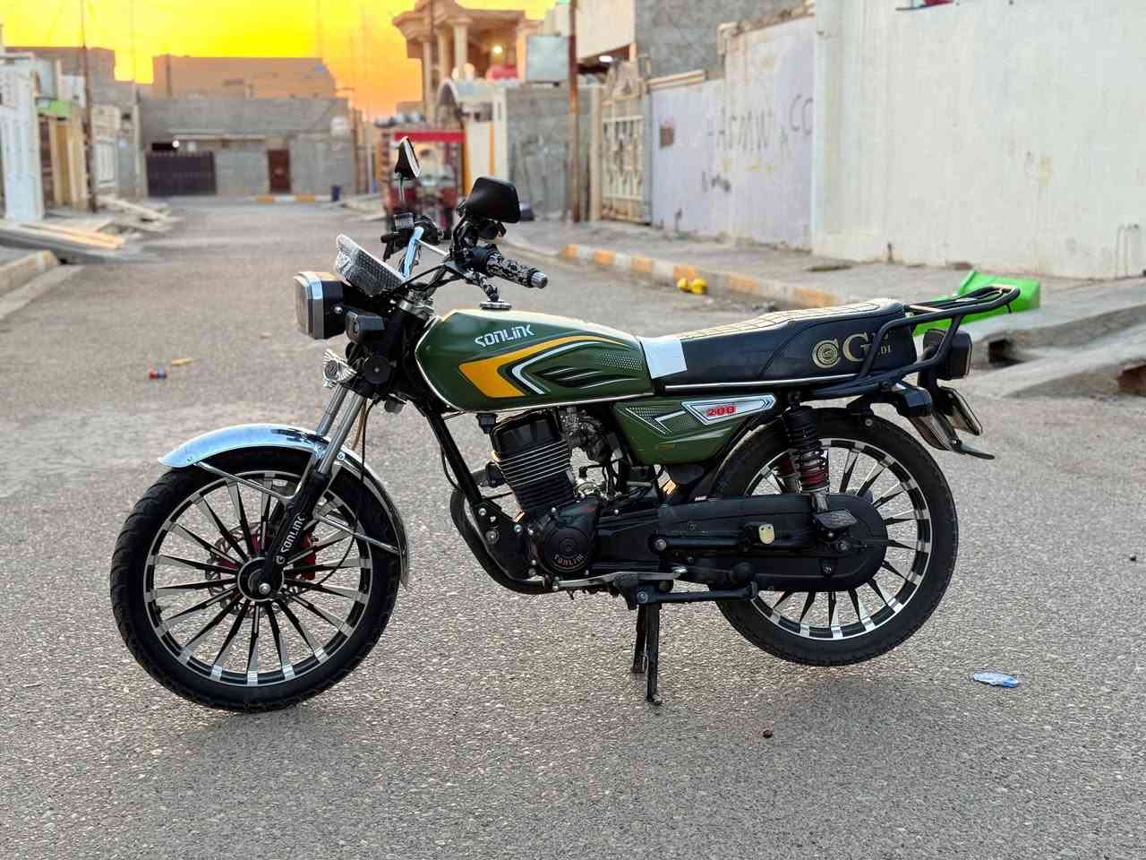 دراجه ايراني 2025 محرك 200 CBF مكفول  ضاغطه وزنجيل بي نشاط يشك التبليط دراجه مذب عليها ربع  سعر مليون
***********
