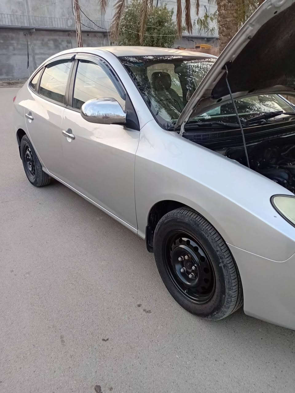 السلام عليكم  النتره موديل ٢٠٠٩ بسمي محرك لاصرف ولا تبخير صبغ حزام أثر شخوط مابيهه اي حادث خليجي تبريد تدفئه شغلات السياره نضيفه بشكل السعر ١٠٠ مكان بغداد شارع فلسطين اتصال ***********
