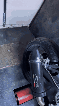 حبايبنا متوفره برمجه جميع انواع الدراجات الناريه  الحديثه +  تزويد وصيانه محركات  +  برمجه وتغير  اناره العدادات
رجائاً ابو الماكس لاتدخلي وتكلي تتبرمج دراجتي 
رقمي 
***********
فيديوهات بسيطه من شغلنا
