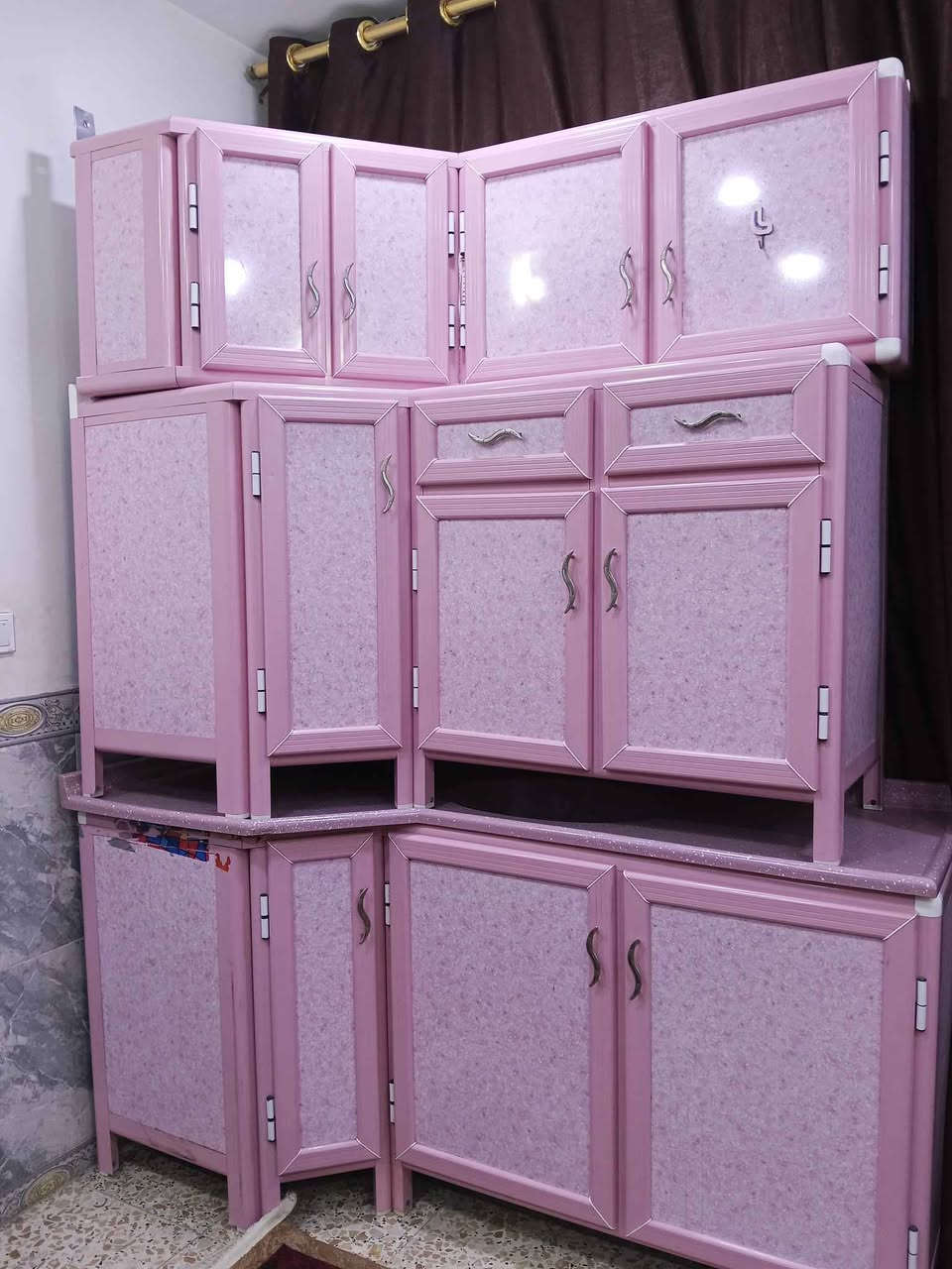 ثلاجة بابين فول مواصفات باب ثلاجه وباب مجمده شبه جديده اقتصادية بلكهرباء ارتفاع 180 عرض 90 عمق 70 السعر 900 الف ميديا وكاونتر ثلاث قطع سنك مرمر السعر 300 الف العنوان بغداد الكريعات للأستفسار ع رقم هاتف *********** بغداد, العراق
