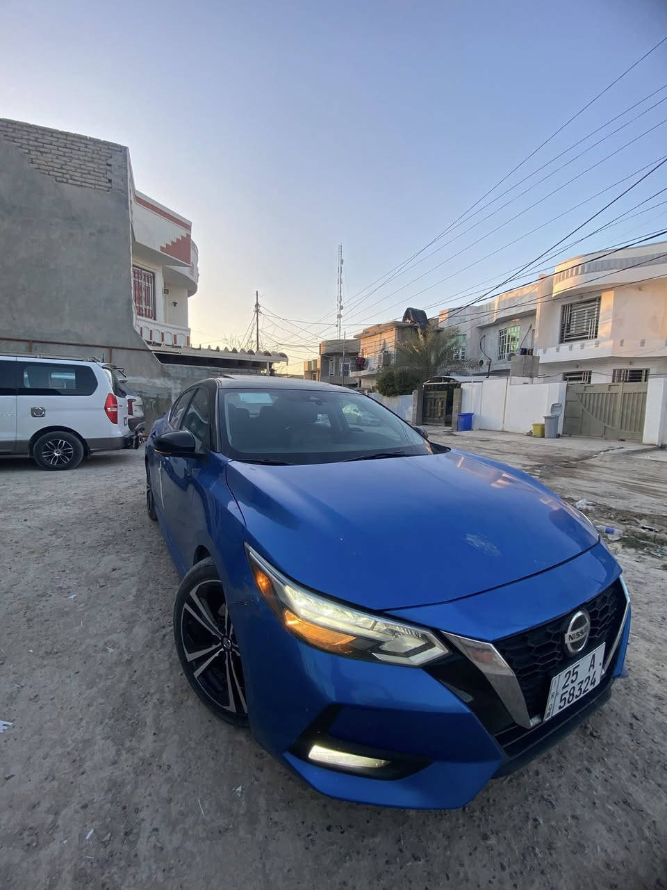 السلام عليكم
نيسان سينترا
2022
لون ازرق تو كلر 
رقم كركوك الدولي سنويه وهزه جديد
ضربتها سطحيه وصور الحادث مرفقه بدون لغد او شاصي
فول مواصفات SR
رادار امامي خلفي
4كامرات
تحديد مسار
تدفئه وتبريد مقاعد
تدفئه وتبريد ستيرنك
سلايد روف
مقاعد جلد 
ماشيه 66الف مايل
للاستفسار واتساب او اتصال اعتذر عن الرد على التعليقات او الخاص بسبب كثرة الرسائل 
*********** مكان السياره صلاح الدين سامراء
