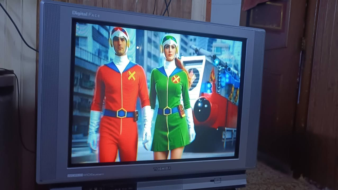 سلام عليكم توشيبا. النادر. المشبع بالألوان. فلاترون حجم 29 منافذة.  كومبونت... S.vedeo  ..av.  سعر 75 الف.  يوجد توصيل
