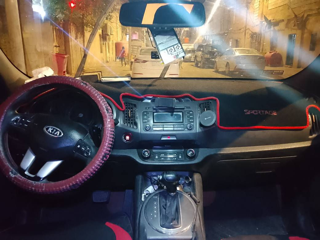 السلام عليكم سبورتج للبيع موديل 2012 السياره خليجي فول مواصفات كير محرك مكفولات ومكفوله من الضربه القويه محرك 2400 دوش السقف بانوراما السعر 125 السنويه نهايه 28 رقم بصره بسمنه مكان السياره البصره الأبله 
رقم الهاتف *********** البصرة, العراق
