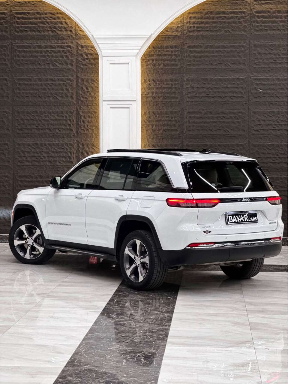Jeep grand cherooke
2024
27000km
Harlem 
Clean title
Limited plus
*********** أربيل, العراق
