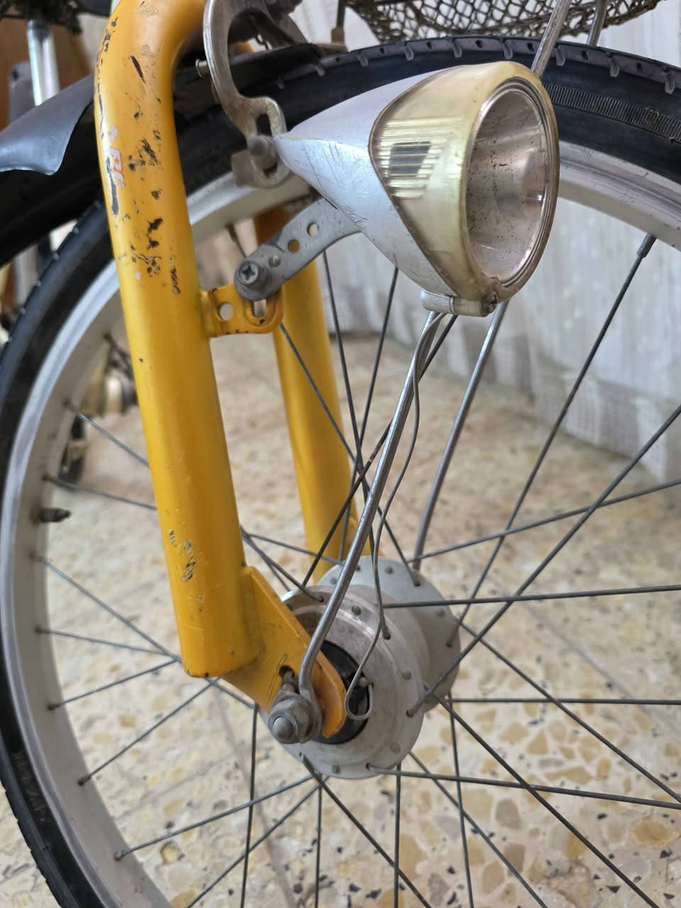 للبيع بايسكل ياباني أصلي (بالة) حجم 22 🚲
​ماركة Peche CBA ياباني متين جداً.
​ (6 سرعات).
​لايت أمامي يشتغل ذاتياً على الحركة (دينامو داخلي Sanyo).
​يحتوي على سلة أمامية وجاملغات بلاد.
​حجم 22 مناسب لعمر 7 - 12 سنة تقريباً، البايسكل جاهز ومابيه أي نقص.
📍 المكان: بغداد المشتل 
💰 السعر: [ ٨٠ ألف]
📞 للاستفسار: [***********] بغداد, العراق
