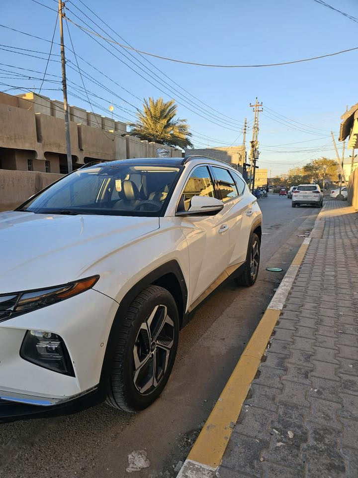 توسان هايبرد لمتيد
2022  
فول فول مواصفات  لمتد 1/1 VIP
 رقم بغداد
حجم المحرك 1600 تيربو
1- بصمه + بصمه ابواب لمس
2- بانوراما 
3-كيج الكتروني متغير 
4- ( كاميرات عدد 5 ) 
5-كير دكمه  
6-نقط عمياء
7-رادارات امامي خلفي جانبي
8-قيادة الية 
9- تتقدم للامام وللخلف ب بصمه
10-هندبريك بصمه
11-كشنات جلد ابيض
12-كشنات كهرب
13-كشنات خزن ميموري
14-كشنات تبريد وتدفئه امامي خلفي وتدفئه استيرن
15-بك لايت لد
16- لايت لد + زينون
17- شاشة كبيرة لمس
18- تثبيت سرعة
19- من تشغل اشارة يقلب الكيج كامره
20- شارة جانبيه
21- ويل كب كبير كروم
22-تحديد مسار 
23-صندوق كهربائي
24- فول تحكمات ستيرن
25-تبريد لمس
26- السماعات شركة BOSE
26- شحن وايرلس
27-نظام gps خرائط
28- شفتات كير ب ستيرن
29- حساسات امامي خلفي
30 - تشغيل عن بعد 
31 - اوتو بارك 
32 - المرايه الوسطيه (اوتو دم ) يعني الي وراك مشغل عالي المرايه اوتماتيكي اصير سوده 
33 - مود ادرايف ( اقتصادي - سمارت - سوبر - وثلجي )
34 - سياره فور ويل اج تراك 
35 - نظام نزول منحدرات 
37 - نظام التبريد دفيوز
38 - تبريد قطعتين امامي خلفي 
39 - فول سستم ايرباك 
40 - شاشه بيه ابل كار بلي 
‏41 - AUTO HOL
وارد امريكي
بدون ايرباك وبدون دواخل فقط جاملغ مبدل ومثل ما موضح بصور السونار والحادث
السعر، 185 وبيهه مجال بسيط
مكان السيارة / كربلاء
للتواصل ***********
