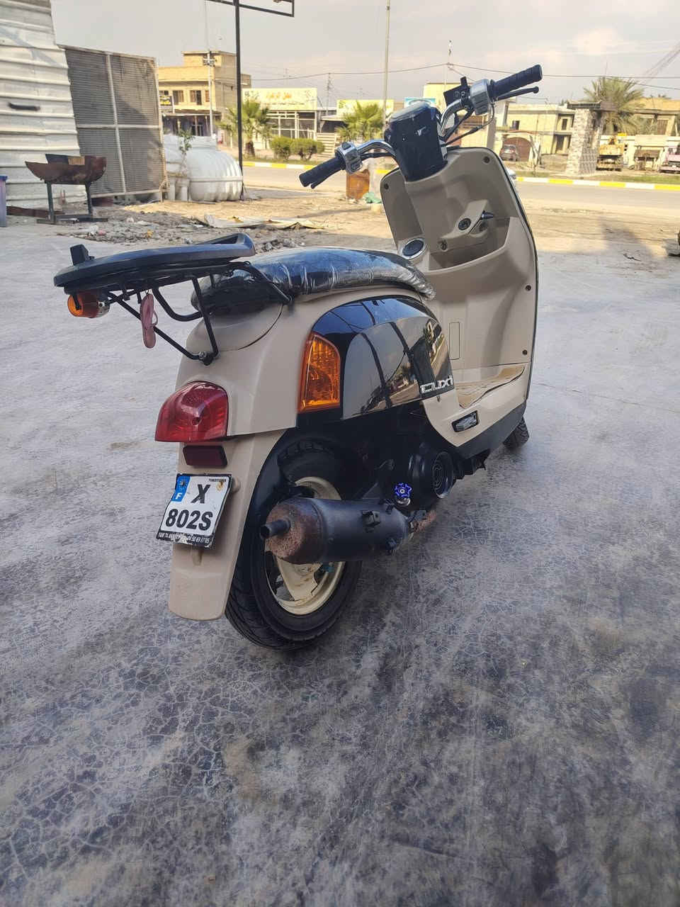 السلام عليكم للبيع بوليسي كبرتر دراجه خير من الله أحله من صوره مكينه مفتوحه مره وحده نعمه شلعه معدل تجي وشوف بعينك سلف هندر كهربايات كلهه شغاله السعر ب ٦٠٠ وبيهه مجال الطيبين رقم الهاتف ***********
