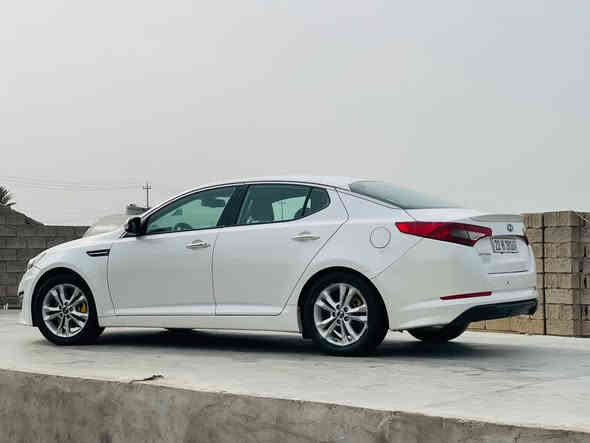 سلام عليكم للبيع كيا أوبتما 2012 خليجي السيارا جديده بمعنه الكلمه مابيها اي نقص بسمي رقم أربيل الجديد هزه سنويه كله جديد تريد تحويل تريد وكاله بيها صبغ جاملق وباب فول مواصفات عده الفتحه السعر 105 مكان بغداد لاستفسار 
***********
