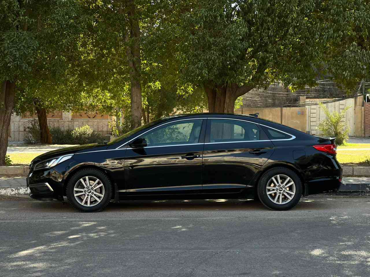 سوناتا مديل 2015 سعر 108قابل اللتاوض الاستفسار تصل *********** وارد أمريكي حادثه ربع جاملق الخلفي بدون دواخل والباقي كفاله عامه من ضربة وصبق والفتح والتبديل مواصفات شاشه كبيره تحكم ستيرن داخل بيجي كشن كهربائي مثبت سرعه مانع انزلاق نضام إيكو حساسات امامي وخلفي مكينه 2400 مكينه وكير مكفولات حته من الفتح حداديه جديده تخم تاير جديد تبريد ثلج ❄رقم أربيل دولي سنويه ل2028 مكان سياره كربلاء مكلف ب نشر
