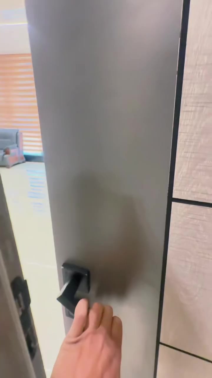 ️ تنفيذ موقع شركة أهل الغري للمقاولات العامة + منزل على السطح 🔥

من أعمال شركة الماسّ للديكور، تنفيذ متكامل لموقع شركة أهل الغري للمقاولات العامة، بالإضافة إلى تنفيذ منزل على السطح، ابتداءً من الجدران والسقف وصولاً إلى أعمال البورسلين بأعلى مستوى من الدقة والإتقان ✨

🔹 تنفيذ جدران وسقوف بمتانة عالية
🔹 تشطيبات نظيفة ومرتبة
🔹 أعمال بورسلين باحترافية ولمسة فخامة
🔹 تصميم وتنفيذ يليق بالموقع والمشروع

نقدملك شغل متكامل من البداية للنهاية… جودة تبقى وتفرق 💯

📞 للحجز والاستفسار: ***********
شركة الماسّ للديكور — عنوان الإبداع
