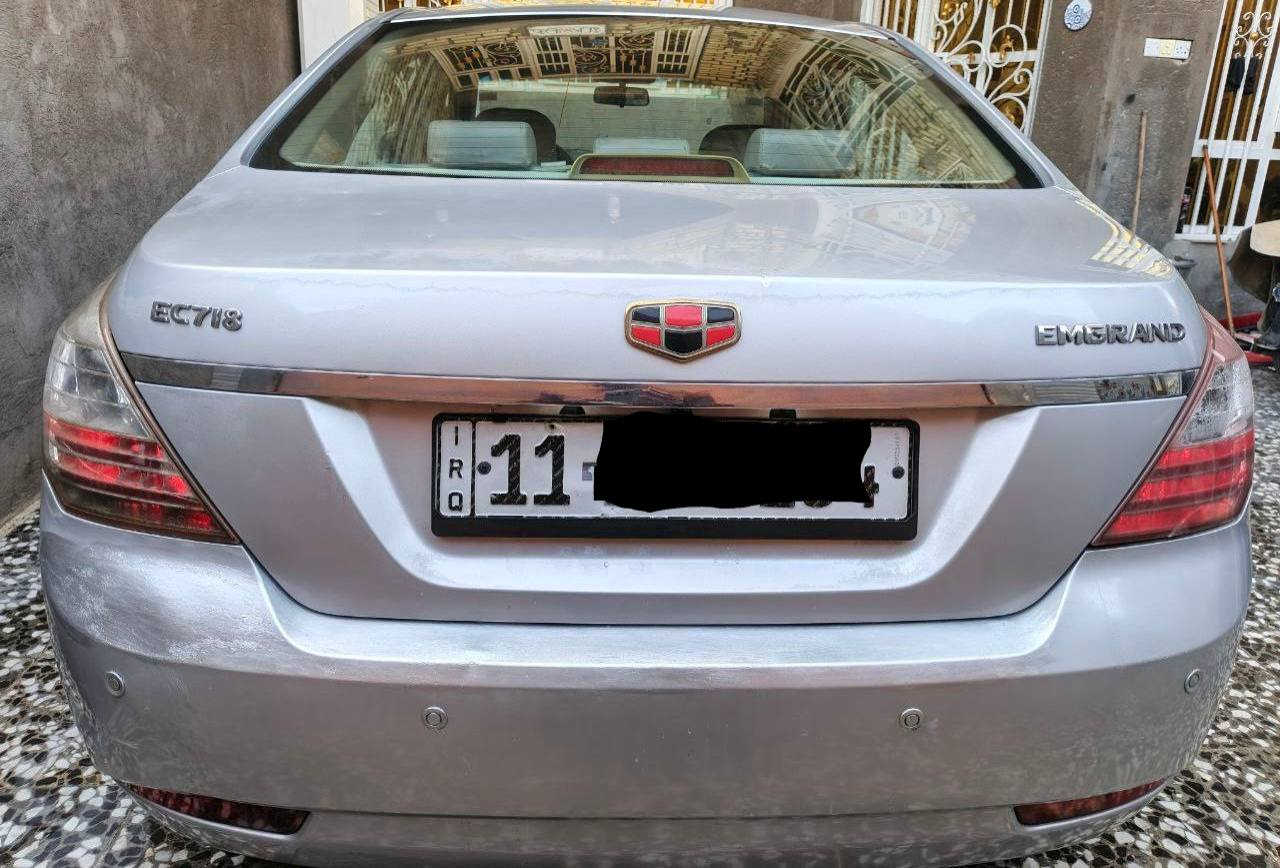 السلام عليكم للبيع امكراند موديل 2012 سيارة جديدة جدا مكفوله لاضربه ولاصبغ ولاتبديل مكينه كير على الشركة سياره باسمي تحويل مباشر رقم بغداد انكليزي تخم تاير جديد صدر امامي وخلفي جديد كهربائيات كلها تشتغل اسبير وغراضها بعدها مامستخدمات شاشة كامره ماشية 84 الف حقيقي سياره على وضع الشركة السعر 74 وبيها مجال الرقم *********** العنوان بغداد الشراي يتصل
