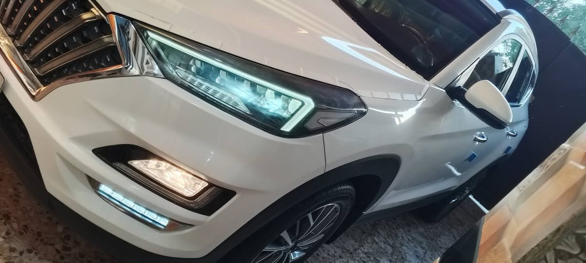 للبيع توسان خليجي موديل 20 رقم بغداد رقم الجديد سنويه مجدد وهزه تحويل مباشر فول مواصفات عده البنوراما بصمه كشنات جلد كهرباء خمس عدسات شاشة حساسات وباقي المواصفات المعروفه مكفوله من الصبغ ماشيه 67 ألف العنوان بغداد والشراي يتصل ***********
