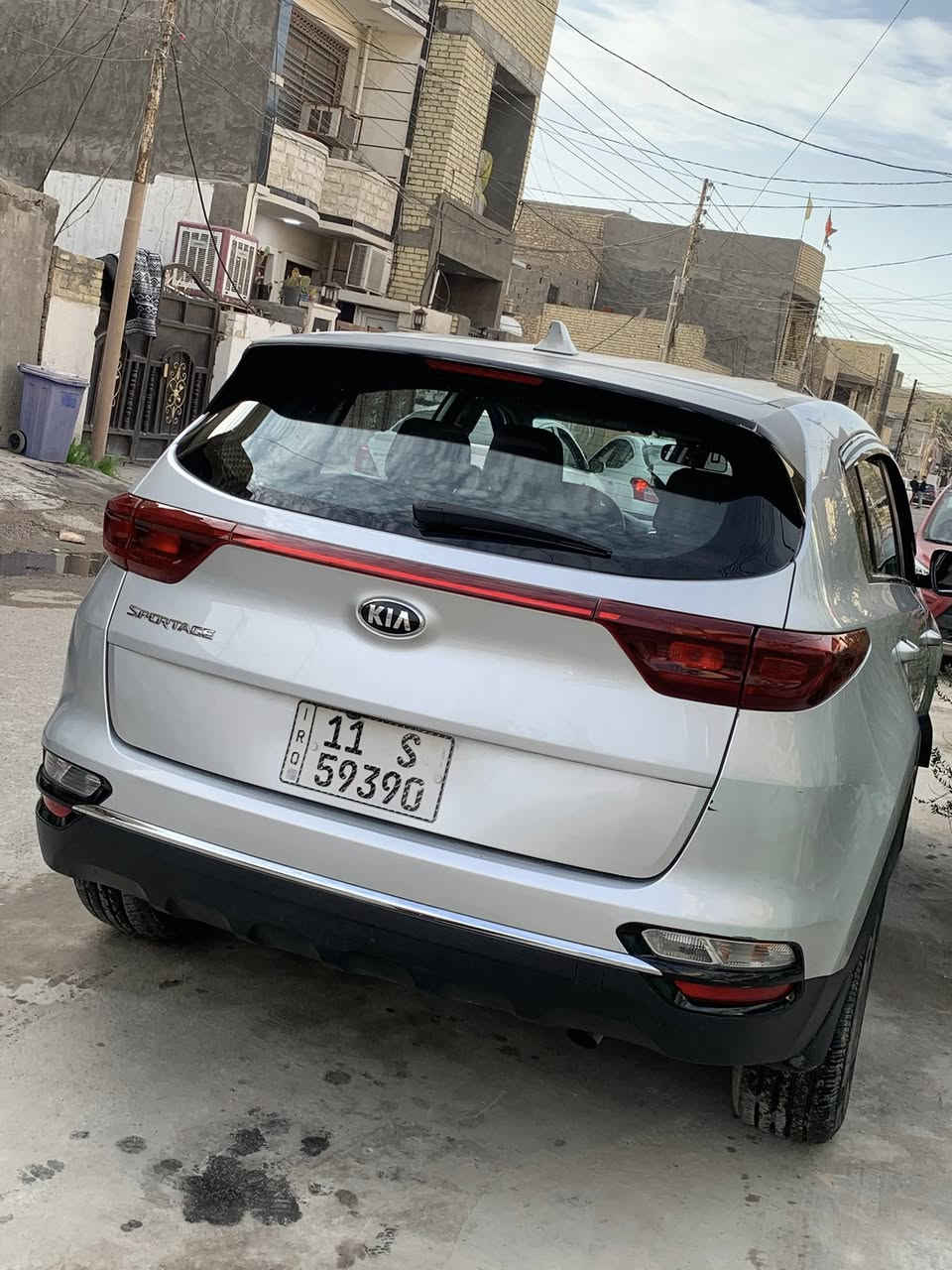 بسم الله الرحمن الرحيم
سبورتج-2021-S وارد امريكي
على وضع الشركة برغي مامفتوح بيها سيارة جديدة بمعنة الكلمة حادثها خفيف جدا بدون دواخل بدون ايرباك 
محرك -2400gdi
ماشية-82الف
سعر 167 وبيها مجال للشراي 
مواصفات-(كرسي كهرباء مري شفط اشاير بالمري رادارات جانبية امامية و خلفية تبريد قطعتين دفع رباعي تحديد مسار توقف ذاتي)
سيارة باسمي بغداد تحويل ثاني يوم
مكاني بغداد حي المعالف 
للتواصل هاذا رقمي ***********
