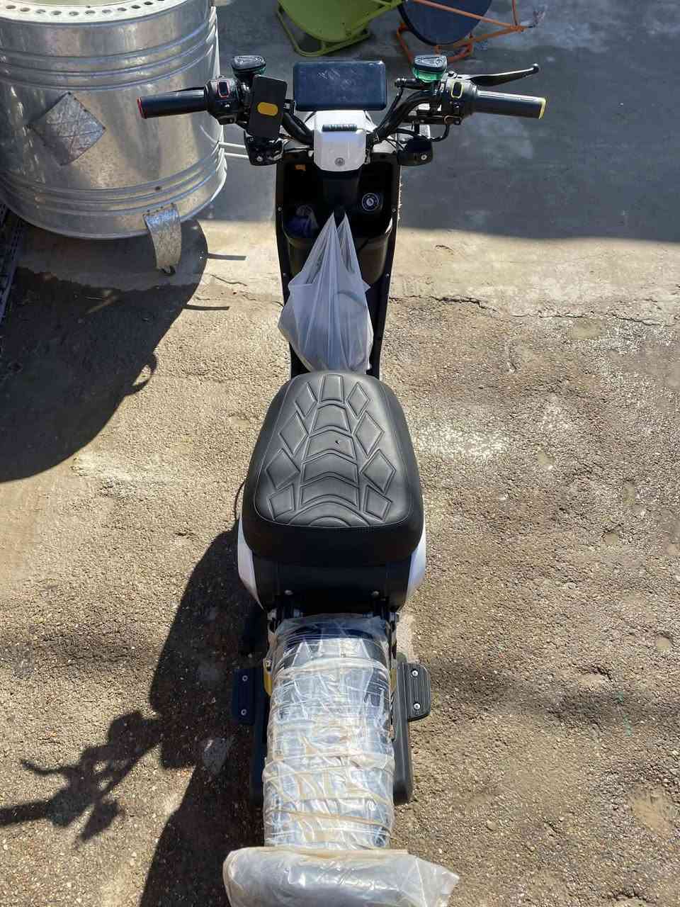 سلام عليكم
للبيع دراجه شحن آر 9

صار شهرين من خذتها 
5 بطاريات ليثيوم

مكاني الشعب


**إذا كنت صاحب هذا الإعلان وتريد حذفه لأي سبب، رجاءا أرسل رسالة إلى الدعم الفني**