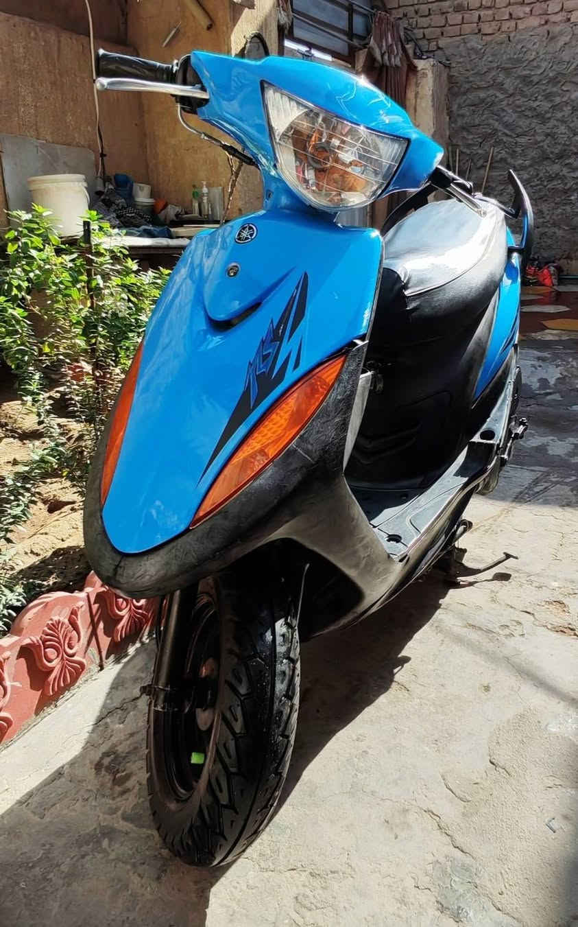 ماكس عدله ياباني ملحه مختمه فقط الكفرات تجاري شغاله نكره
سلف محرك مفتوح ناعم كلها شغاله من كهربائيات جاهزه

 الدراجه مابيها نقص

من لايت اشاير بك لايت سكنات دشبول  بريكات كله شغال 

السعر ٥٥٠ وبيها مجال قليل 

العنوان كربلاء

الاتصال  ***********

فقط بيع بدون مراوس
