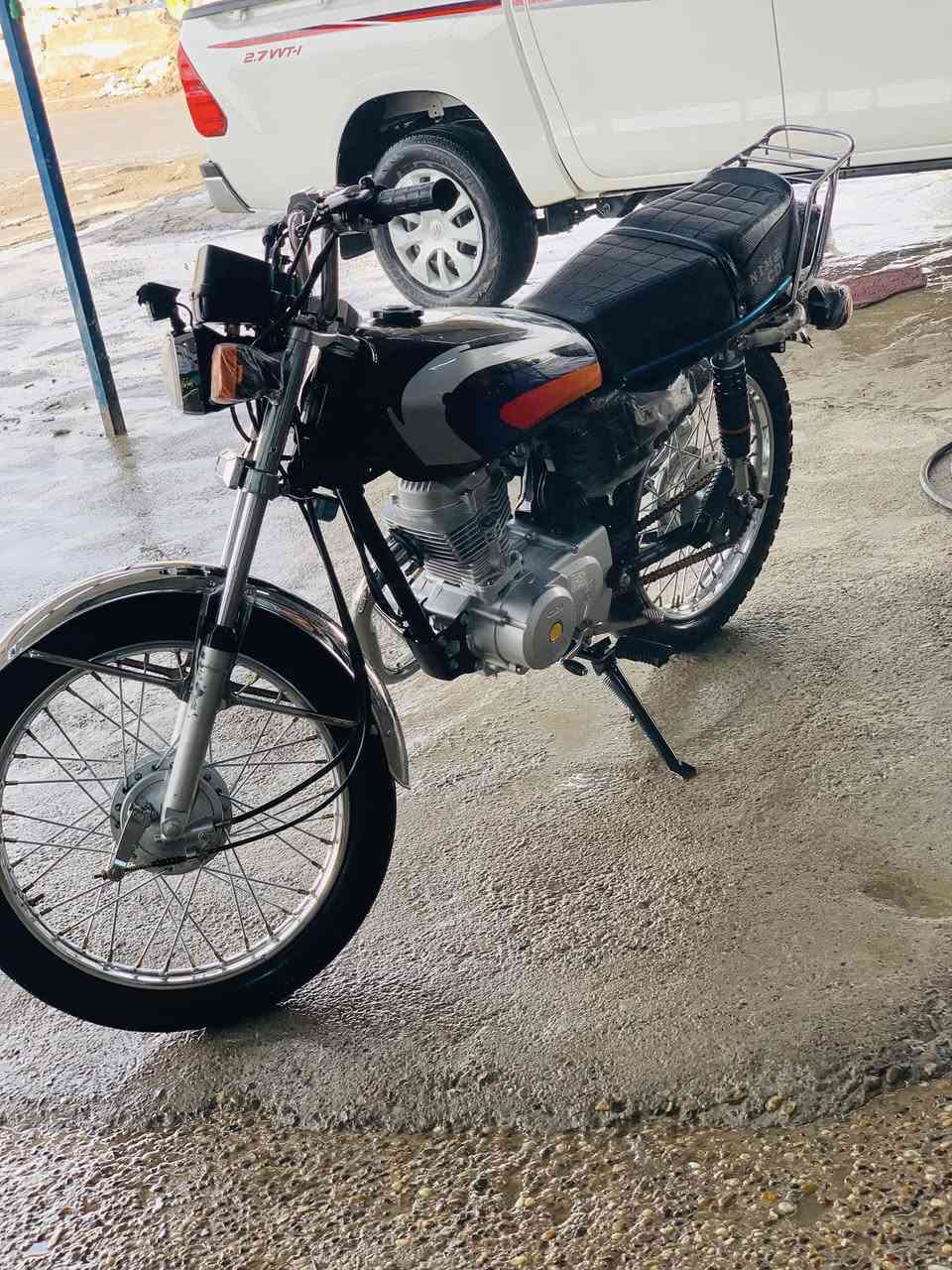 سلام عليكم أيراني نامة2026جديده بمعنى الكلمة شوفت عينك كهربائيات كلها شغاله بس الإشاري الكتف مالهن واكف ولباقي كله شغال كفاله عامه درنفيس ممدود بيهه نقصهه بس استان التعليك عل فحص جيب فيتر وتعال مكان الدوره ابو دشير رقم***********
