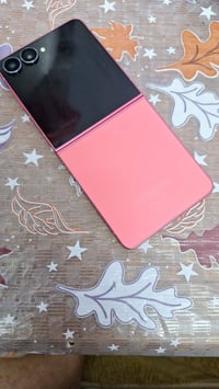 سامسونج zflip 7 خزن ٢٥٦ GB مستعمل قليل مكاني بغداد البنوك توصيلل ممتوف...