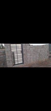 قطعه أرض للبيع المساحه ١٠٠ متر الواجهه ٥ والنزال ٢٠  المكان حي جابر قر...