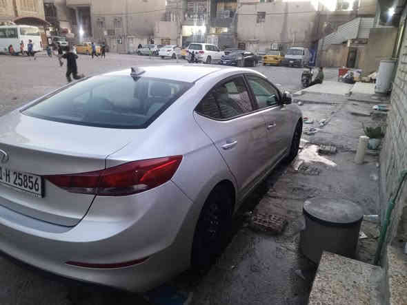 السلام عليكم شباب انتره موديل 17 ضررها شويه بالبنيد بدون صبغ رقم شمالي السعر 128مع التفاصيل 
صور امريكى 
والسونر بالعراق
الرقم ***********
