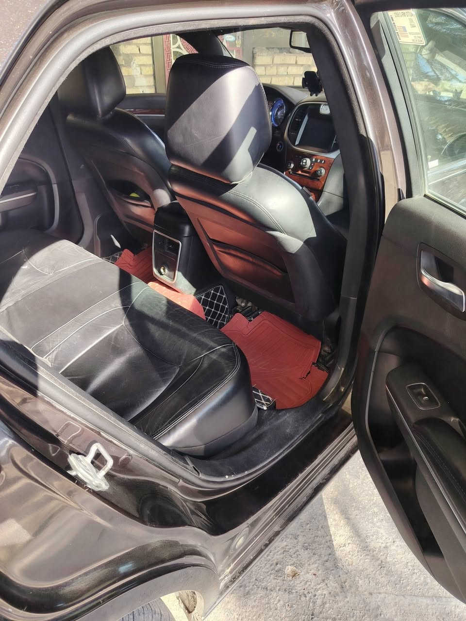 السلام عليكم أوباما 2012 وارد أمريكي تو ويل رقم أربيل الإنكليزي لون قهوائي سنويه ل2027 بأسمي بيها 3قصع  كير محرك خير من الله تخم تاير باتري جديد كشن كهربائي حراري جلد  اسود سياره جهازه متصرف  عليها ولا دينار   السونار مرفوق مع الصور  سياره حلوه السعر 162بوبيها مجال بسيط العنوان بابل جبله  للاستفسار  ع الرقم *********** يوجد واتساب
