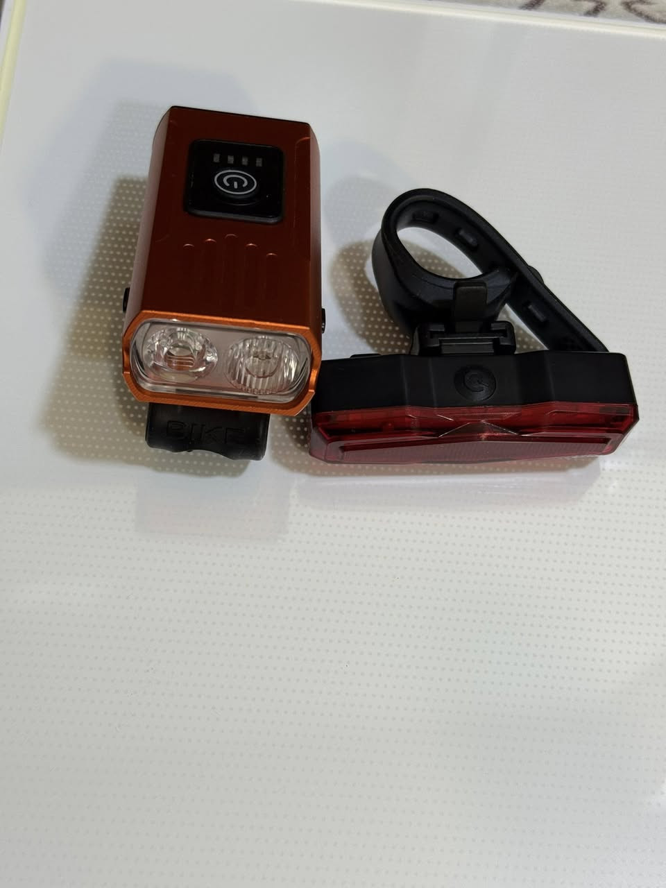 لايت ماركة Victoper
بطاريه ١٥٠٠
المنيوم بالكامل
لومن غير مذكور  
السعر ١٥ الف 
توصيل ٥ الف جميع العراق 
الاسعار ثابته بدون احراج


**إذا كنت صاحب هذا الإعلان وتريد حذفه لأي سبب، رجاءا أرسل رسالة إلى الدعم الفني**