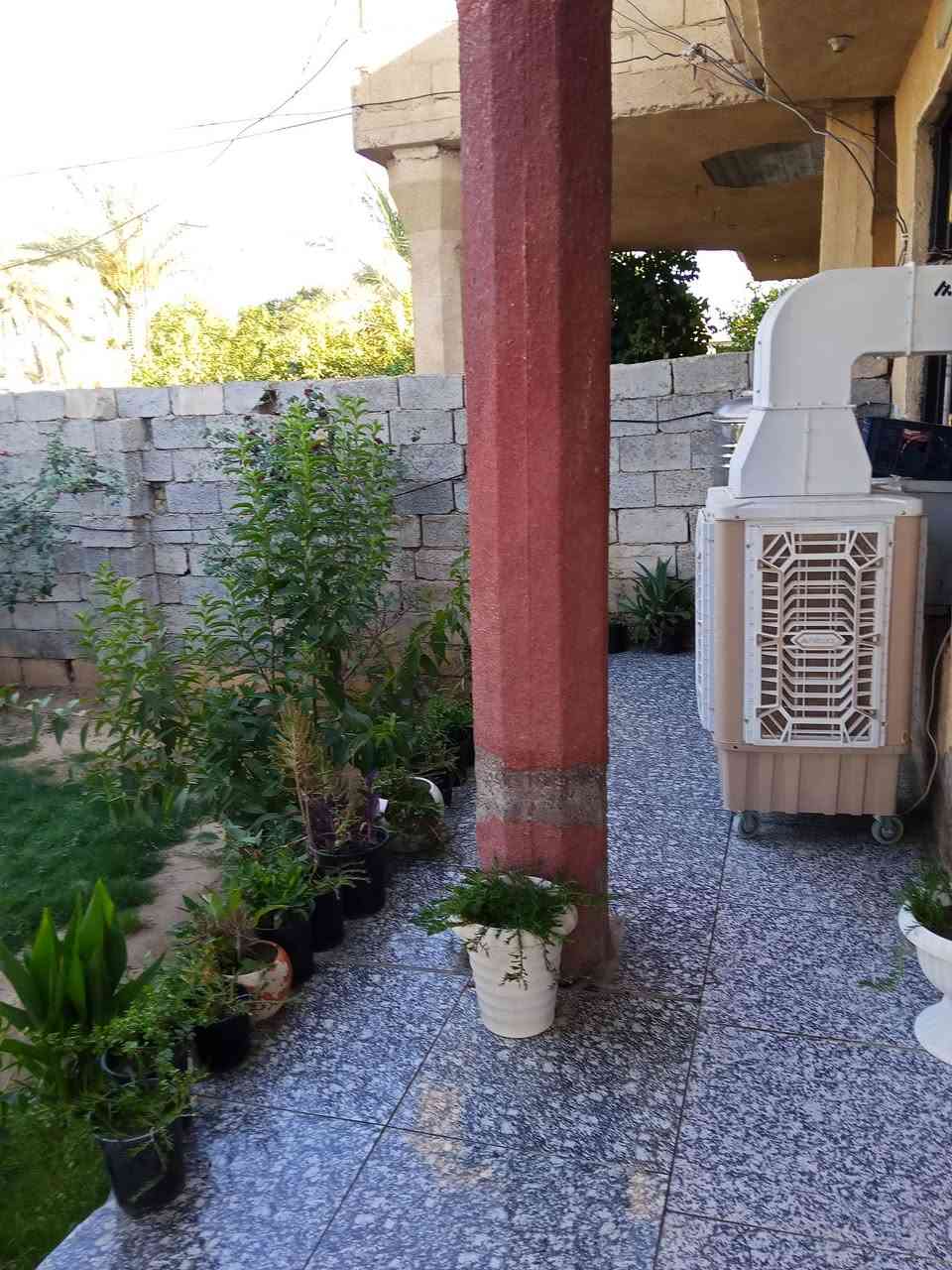 سلام عليكم يوجد بيت للبيع مساحه 340 متر يحتوي على 3غرف نوم واستقبال ومطبخ وصحيات طابو زراعي سند25 العنوان بغداد الراشديه قرب جامع عبد الكريم ابو غازي الاتصال على الرقم *********** السعر 100
