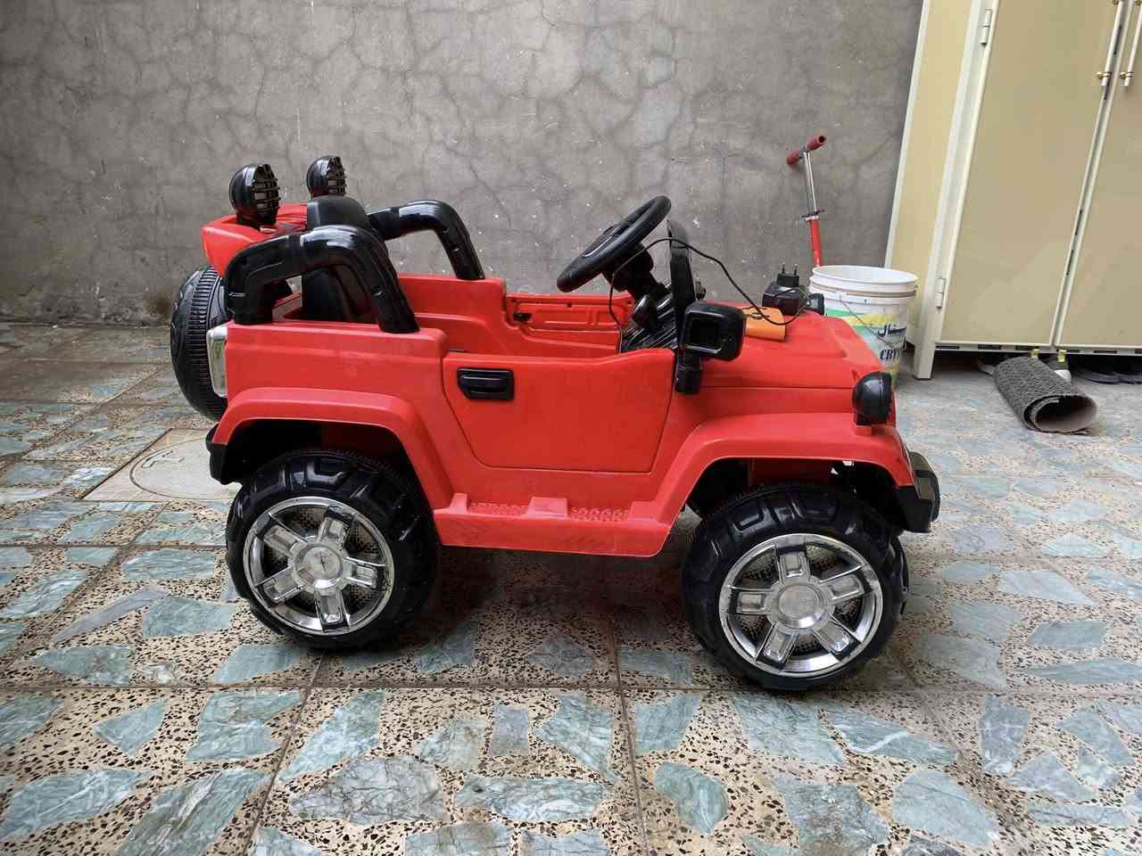 للبيع سياره اطفال استعمال قليل بطاريه واكفة السعر 50 البلديات ***********
