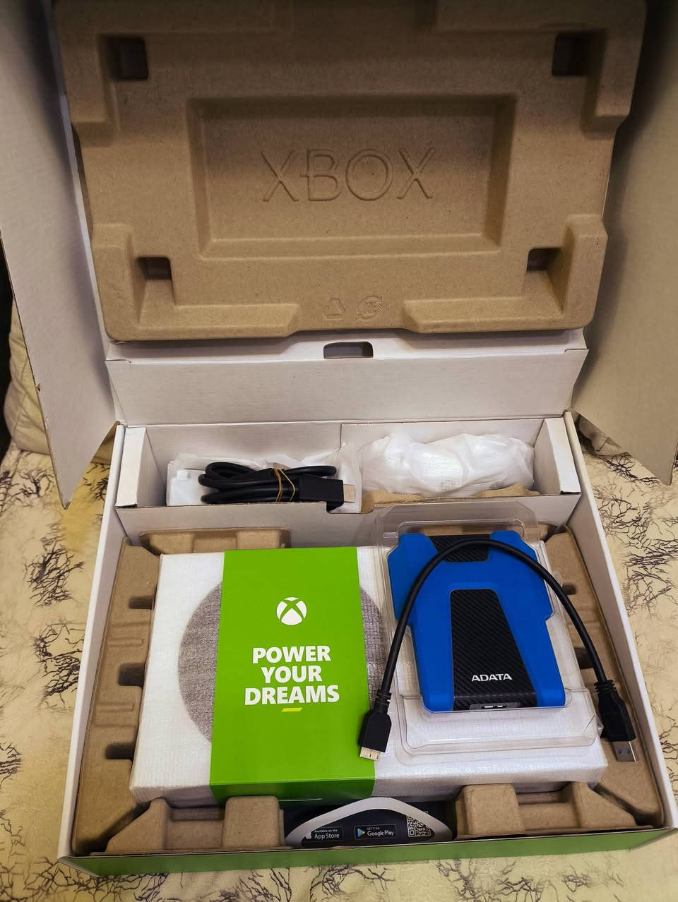 Xbox series s
كامل الملحقات كيبلات ويدة الجهاز

+هارد خارجي HDD 2TB 

استخدام قليل نظافة %90

+ حساب بي لعبة gta 5 

400 بي مجال بسيط

للاتصال ***********

المنطقة الدورة حي الصحة
