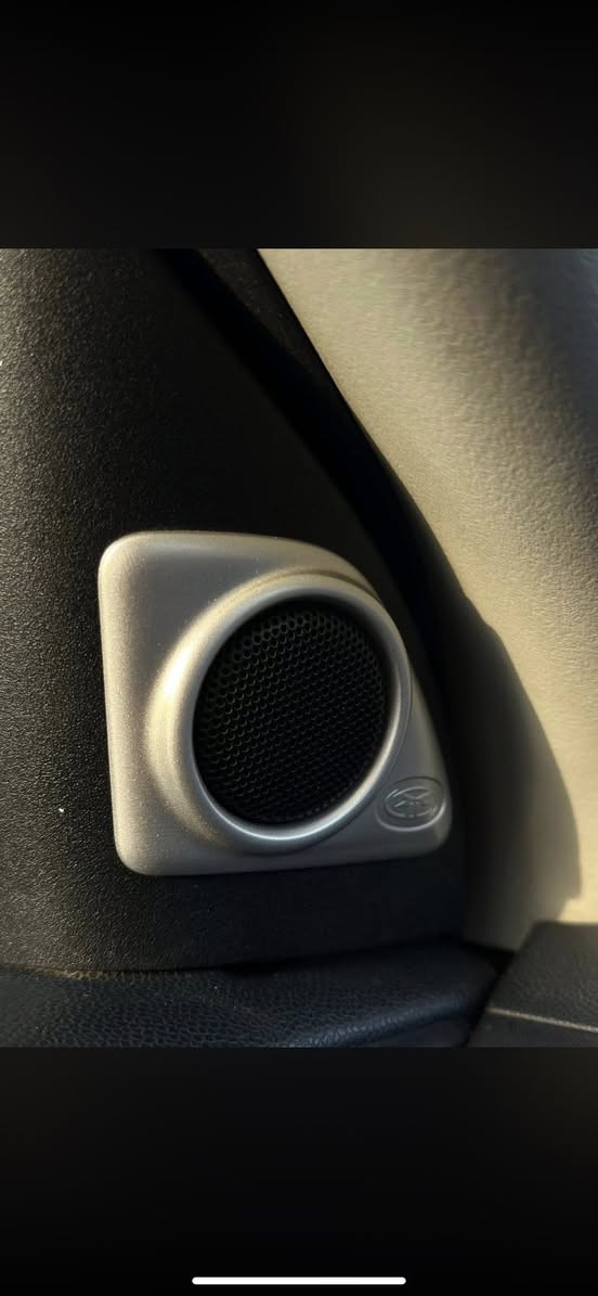 لانسر قرش 2017 امريكي
حادث جانبي بابين ايرباك البرده فقط
حجم المحرك 2000 المرغوب
المواصفات 
تحكم ستيرن
شفتات ستيرن
دمام خلفي
سلايد
سستم صوت
سنويه لحد 2030
فول بدون جلد وبصمه 
بيه طخه فقط صارت بالبنيد وممصلحه بعده 
السياره جديده وخير من الله ماشيه 111000 ميل
***********
السعر 125$
