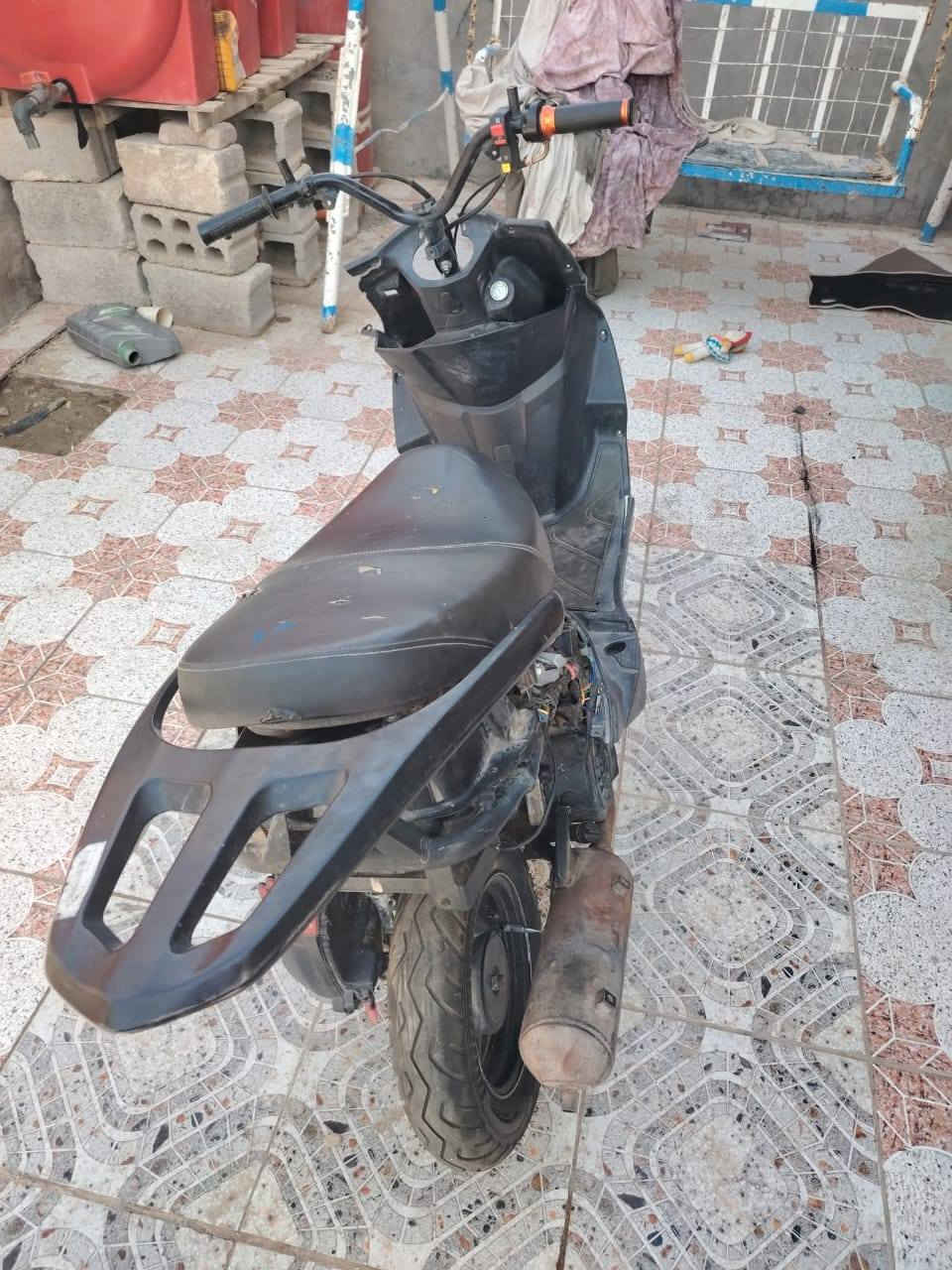 سلام عليكم
دراجه شبح 23 للبيع دراجه مامفتوحه ونظيفة مال شغل  دراجه تشتغل سلف ايضا السعر 160 قفل 
العنوان الديوانية / الدغارة 
لاستفسار 
***********
