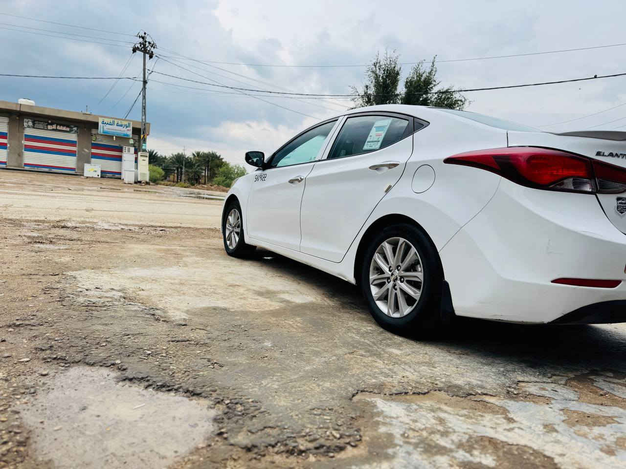 ياالله النترا موديل 2015 رقم واسط  بسمي خليجي  فول موصفات  ماعده البصمه      المواصفات:فتحه /اشاير بل مري /مري شفط/تحكم ستيرن/تبريد قطعتين/شاشه كامره خلفيه /داخل صاج/محرك 1800 وباقي المواصفات المعروفه   السيارة موجودة واسط كوت     *********** بيه مكان رشات فقط وبيه سونار
