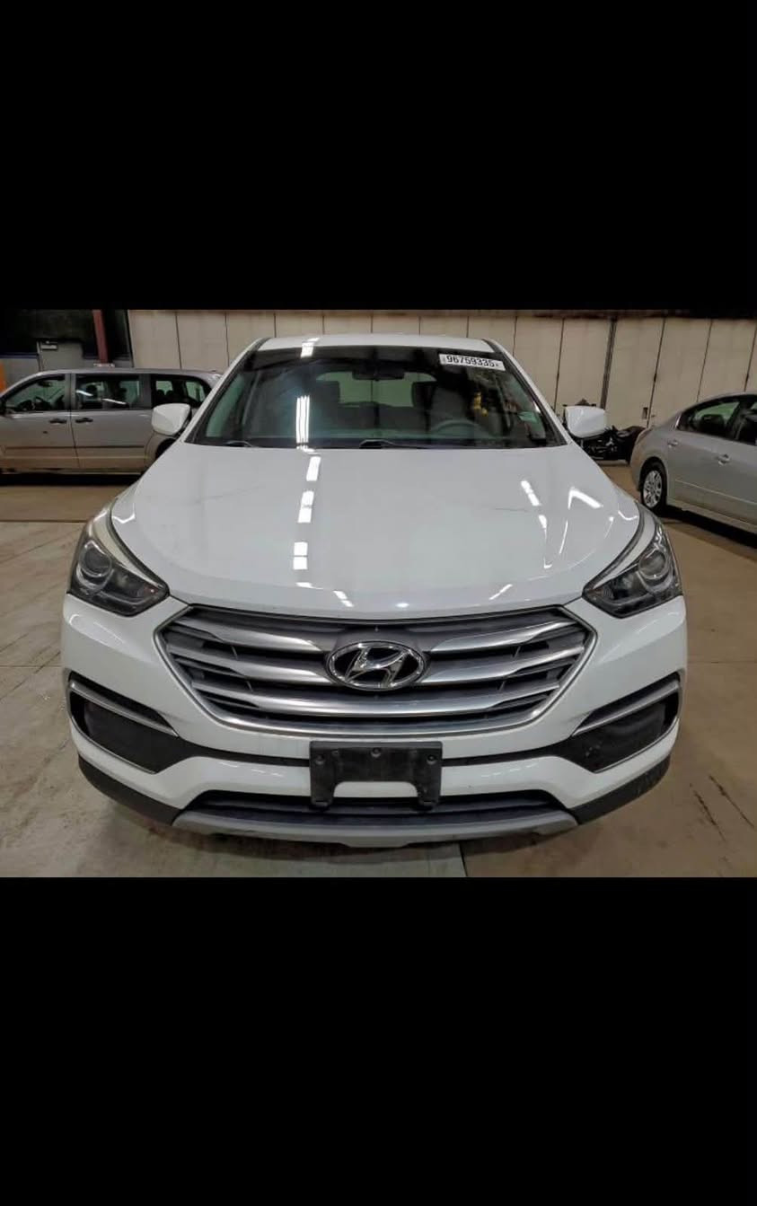 Hyundai santafe 
Model 2018
Clean carfax 
Moter vitess sherke 
03487131


**إذا كنت صاحب هذا الإعلان وتريد حذفه لأي سبب، رجاءا أرسل رسالة إلى الدعم الفني**