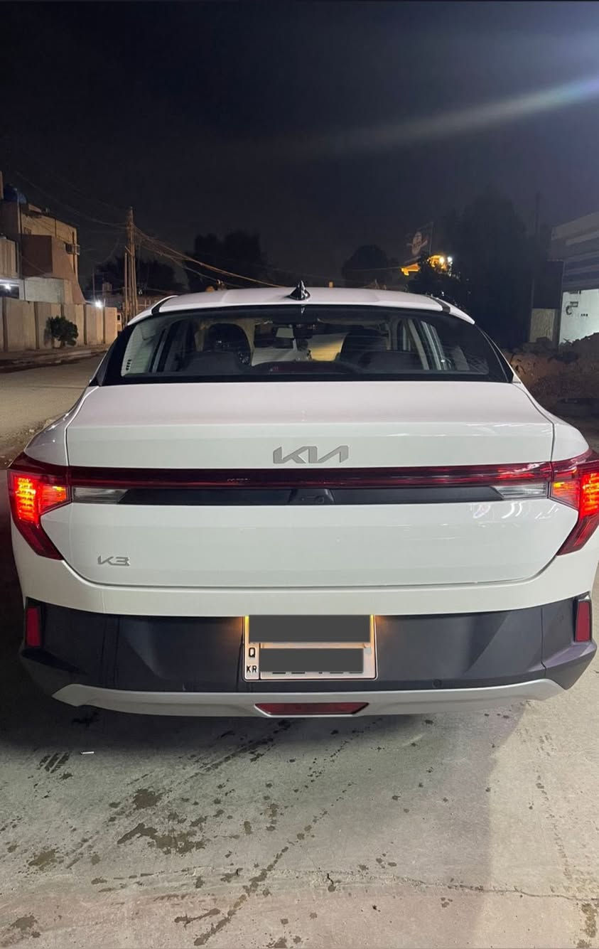 السلام عليكم
للبيع Kia K3 السيارة كوري وليس صيني
موديل 2025
السياره بعدها زيرو ماشية 10000 
ضمان 5سنوات وصيانة لمدة 40000
8 تبديلات دهن مجانا
رقم اربيل بااسمي تحويل 
مواصفات
بصمة ابواب وتشغيل
قطعتين تبريد 
محرك  1600
السعر :  168 وبيهة مجال
للاستفسار : ***********
